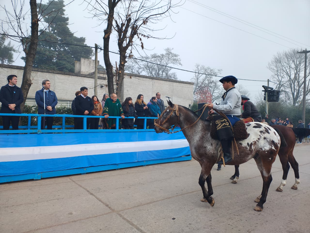 Imagen principal de El Honorable Concejo Deliberante de Luján participó del acto conmemorativo por la Revolución de Mayo en Olivera
