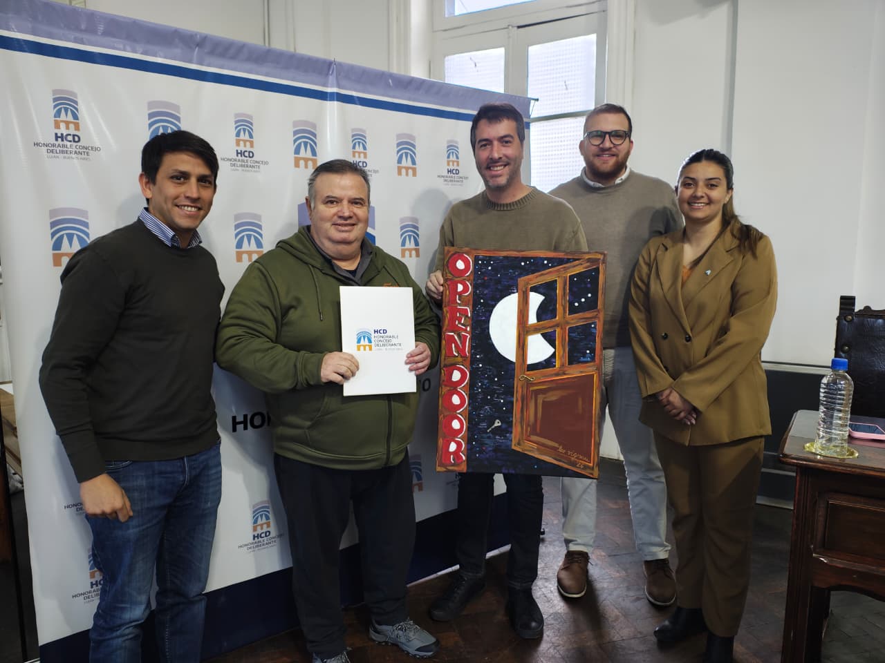 Imagen principal de El HCD reconoció la obra literaria “Terrón de Azúcar” del escritor, artista plástico y docente lujanense Leonardo Vignau