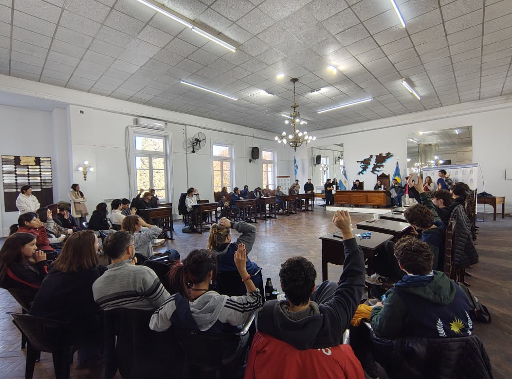 Imagen de Continúan las visitas escolares al HCD en el marco de la organización del Parlamento Juvenil Bonaerense