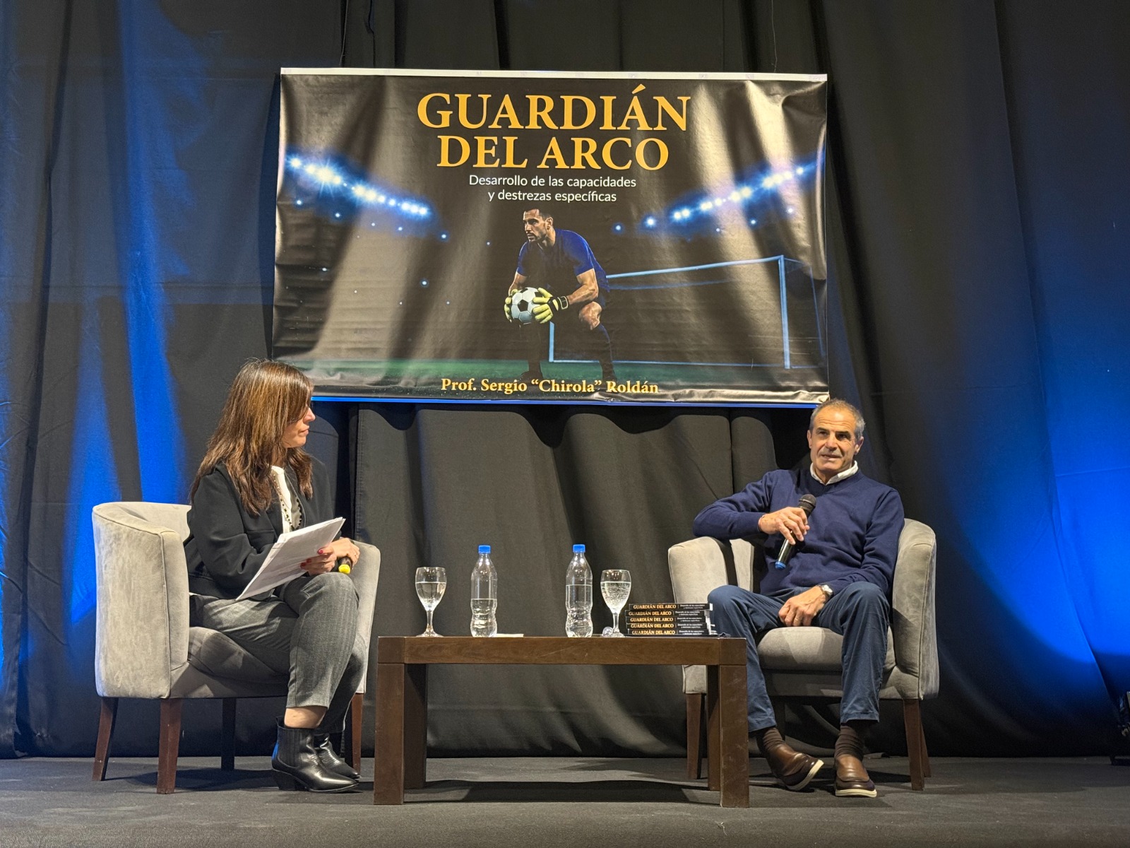 Imagen de El HCD acompañó la presentación del libro “Guardián del Arco” de Sergio “Chirola” Roldán