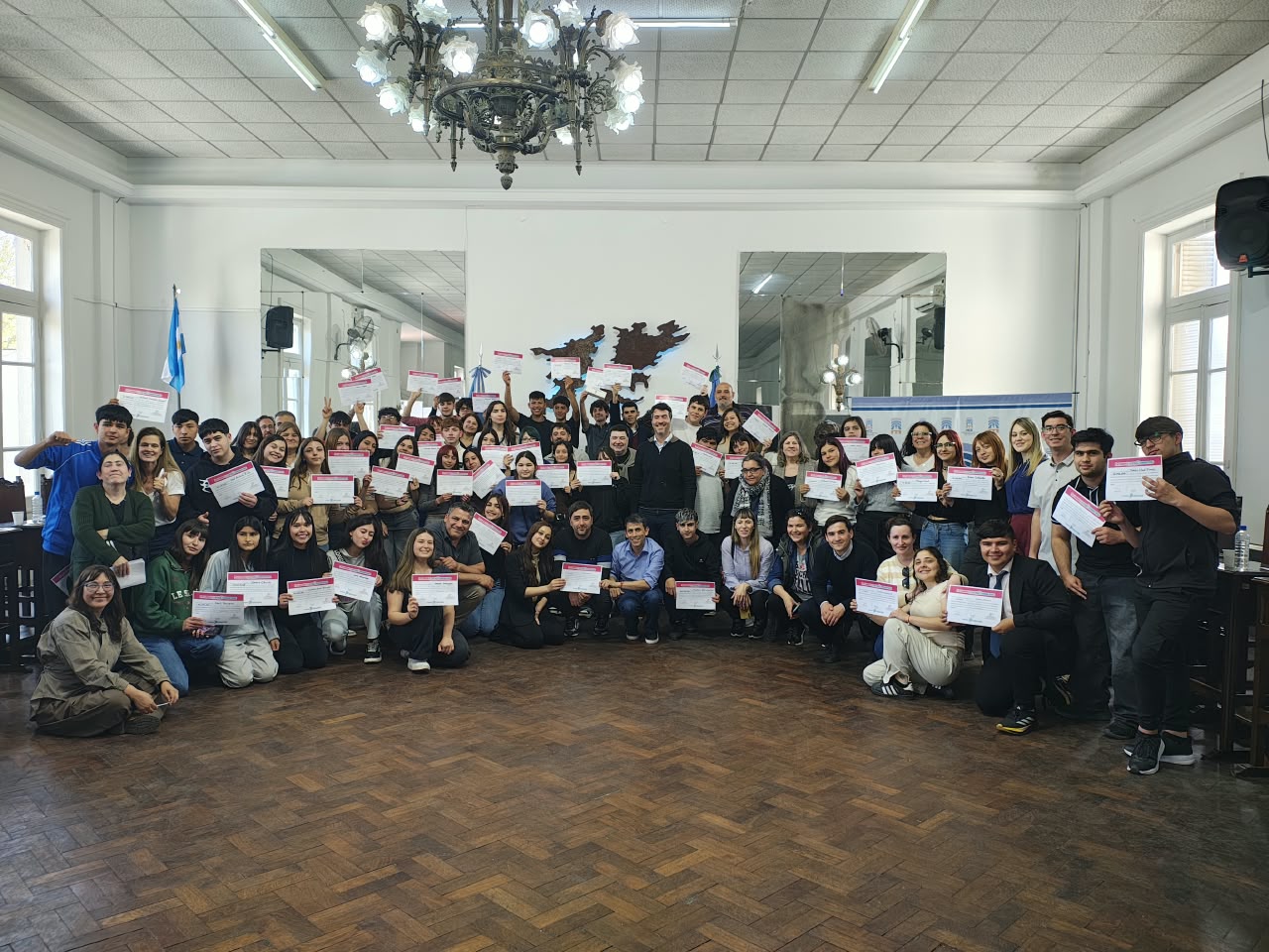 Imagen principal de Se realizó la Sesión Especial del Parlamento Juvenil Bonaerense en Luján